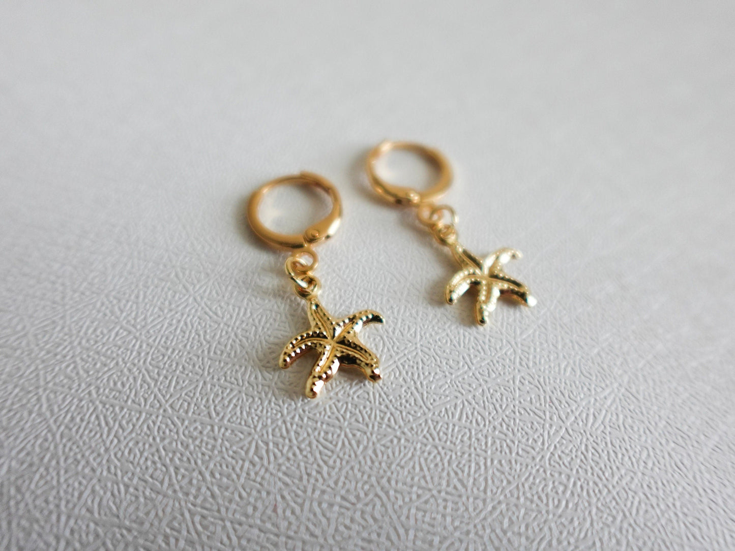 18k Gold Starfish Earrings