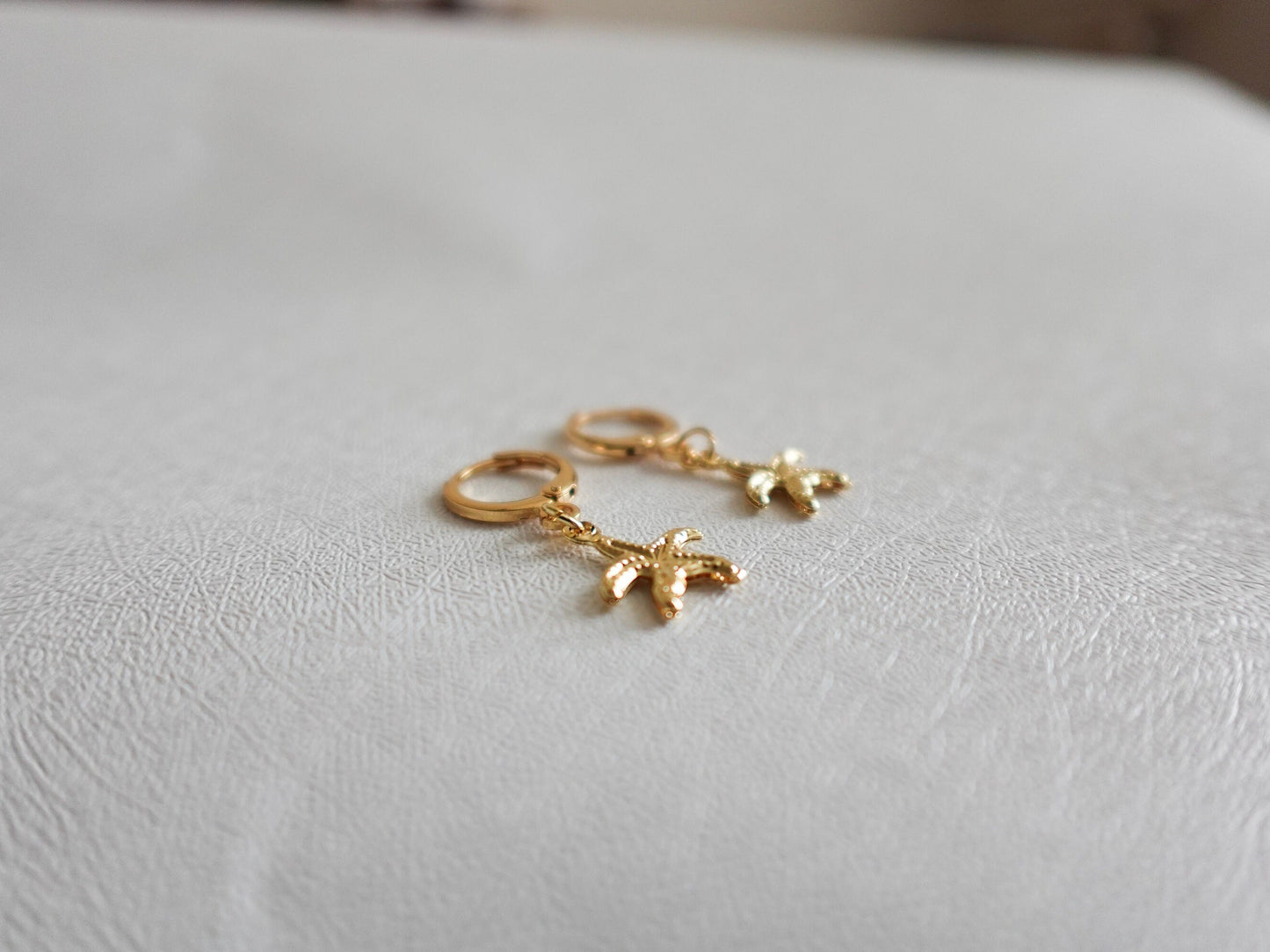 18k Gold Starfish Earrings