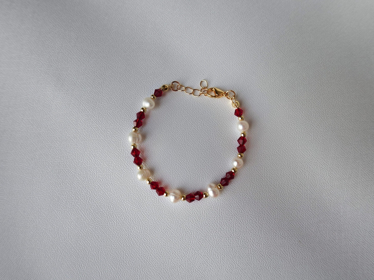 Freshwater Pearl and Red Beaded Bracelet